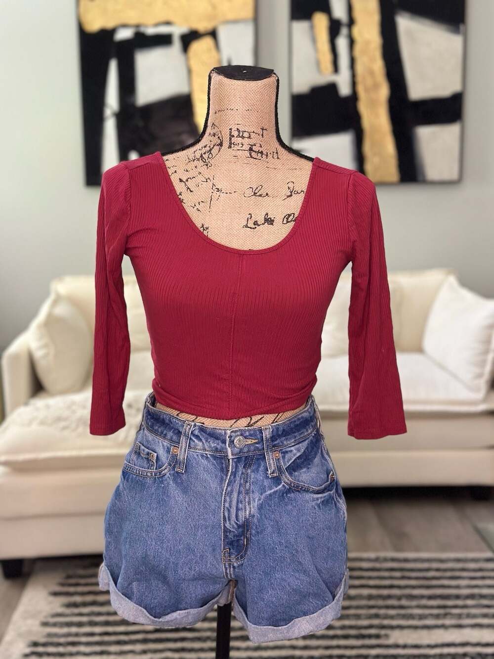 Forever 21 Women's Ribbed Scoop Neck 3/4 Sleeve Fitted Top in Burgundy